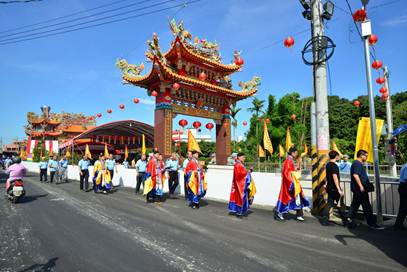 由大富宮出發